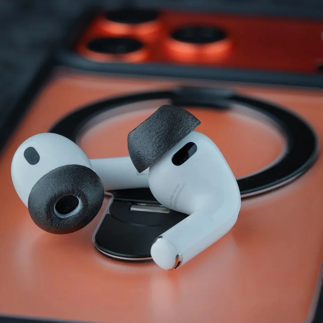 Comply TrueGrip MAX Foam Ear Tips for Apple Airpods Pro 3 Black