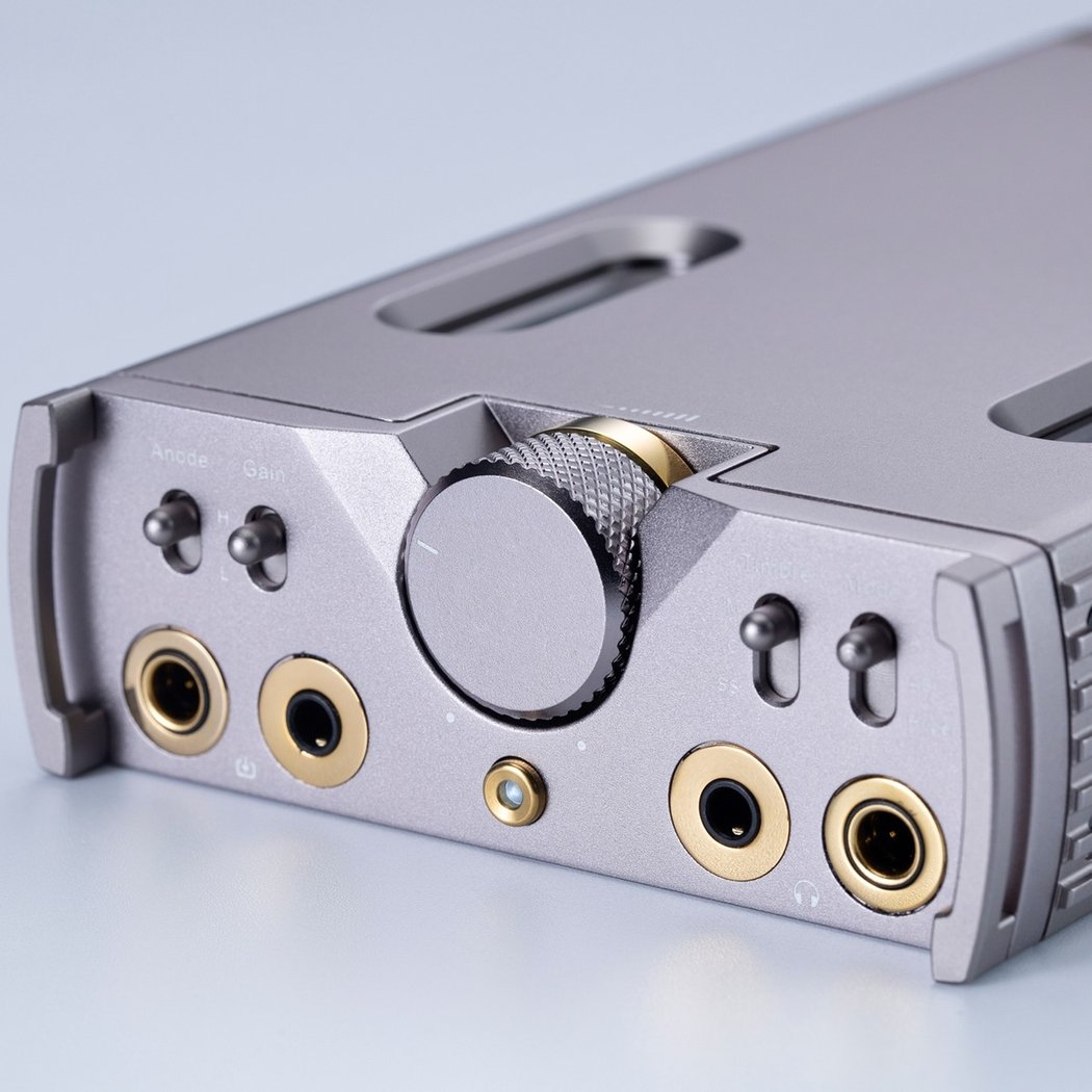 Cayin C9ii Balanced Portable Vacuum Tube Headphone Amplifier - Titanium Edition