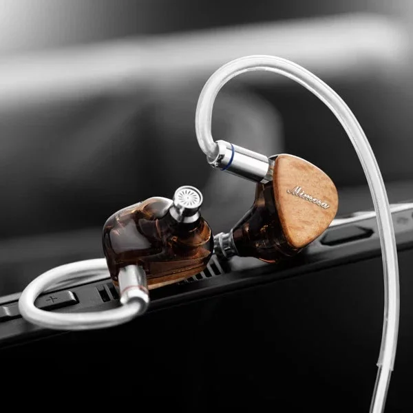 QoA New Mimosa 2-Driver (1PMD+1DD) Hybrid In-Ear Earphone - Woodgrain Brown