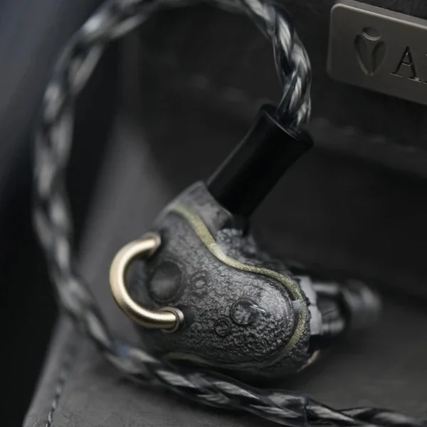 ARTPICAL Lunar Ring 4-Driver (2PMD+1BA+1DD) Tribrid In-Ear Earphone
