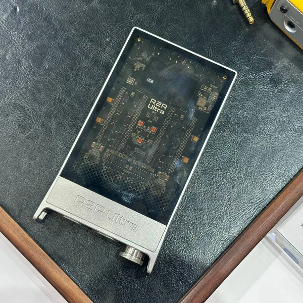iBasso D18 CROTALUS Balanced Portable R2R + 20Bit Dual Discrete DAC & Vacuum Tube Headphone Amplifier