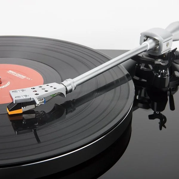 Lenco L-175 Digital Direct-Drive Turntable