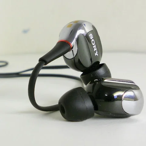 Sony XBA-4IP In-Ear Earphone with Mic