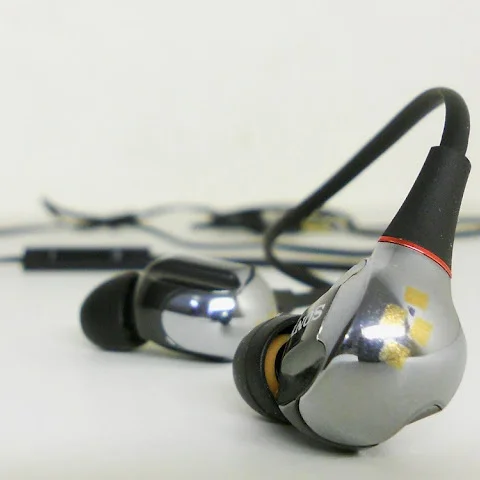 Sony XBA-4IP In-Ear Earphone with Mic