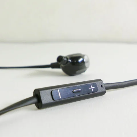 Sony XBA-4IP In-Ear Earphone with Mic