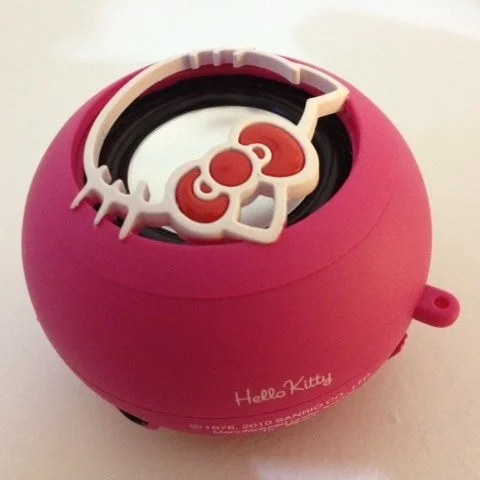 X-mini II Hello Kitty Capsule Portable Speaker - Pink