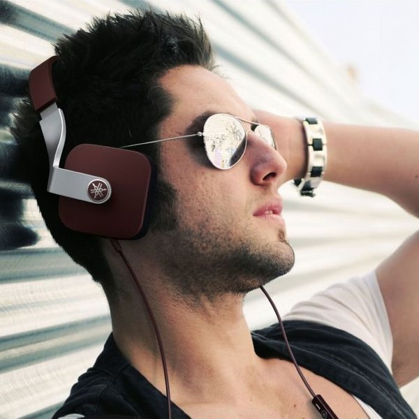 Yamaha HPH-M82 On-Ear Headphone with Mic - Brown Yamaha HPH-M82 On-Ear Headphone with Mic - Brown