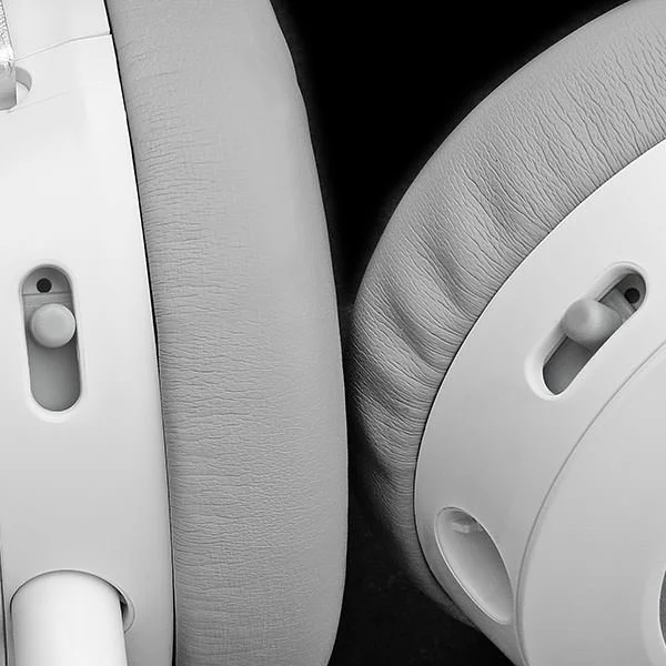 Beyerdynamic Custom Street On-Ear Headphone with Mic - White