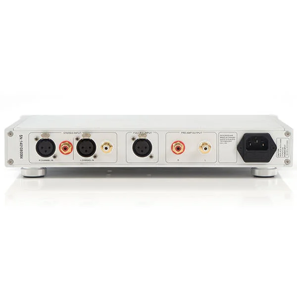 Questyle Audio CMA800R Desktop Headphone Amplifier