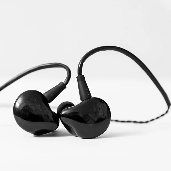 iBasso IT03 3-Driver Hybrid In-Ear Earphone