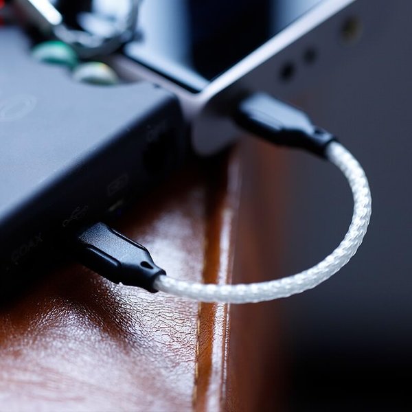 Shanling L2 Straight Type-C to Straight Micro-USB OTG Interconnect Cable Shanling L2 Straight Type-C to Straight Micro-USB OTG Interconnect Cable