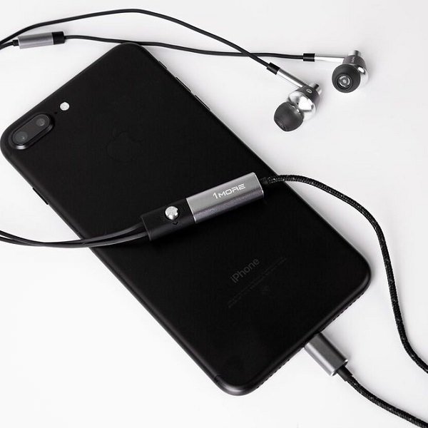 1MORE E1001L Triple Driver Hybrid Lightning In-Ear Earphone with Mic - Titanium 