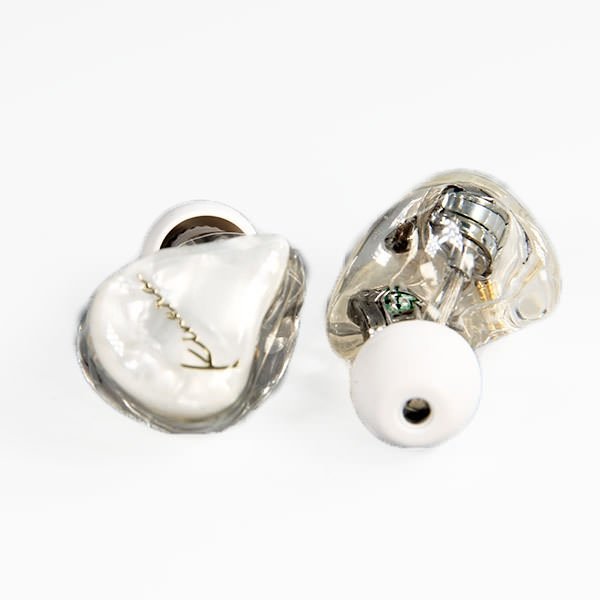 Kinera IDUN 3-Driver Hybrid In-Ear Earphone - White Pearl Kinera IDUN 3-Driver Hybrid In-Ear Earphone - White Pearl