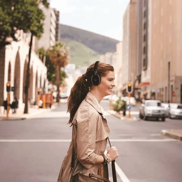 JVC HA-S90BN Noise-Cancelling Wireless Bluetooth Over-Ear Headphone with Mic