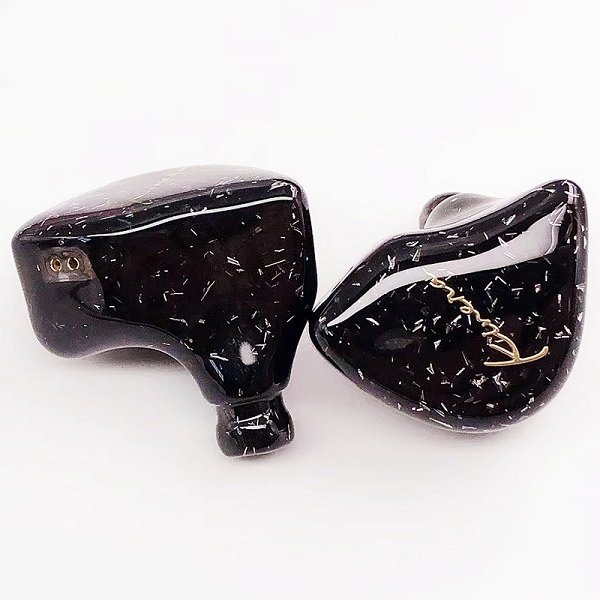 Kinera ODIN 8-Driver In-Ear Earphone - Black Kinera ODIN 8-Driver In-Ear Earphone - Black