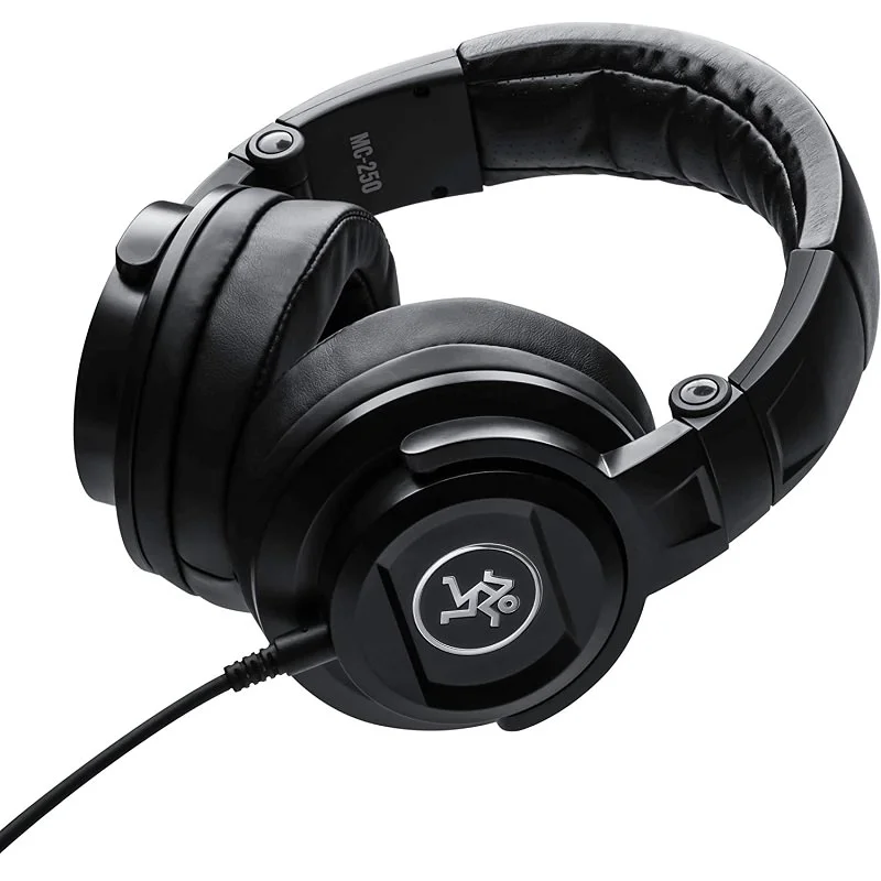 Mackie MC-250