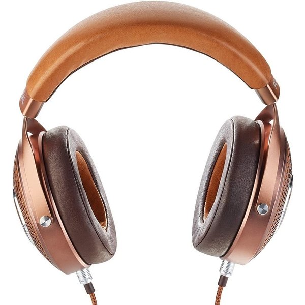 Focal Stellia Closed-Back Over-Ear Headphone Focal Stellia Closed-Back Over-Ear Headphone