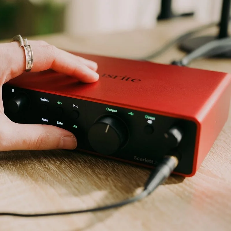 Focusrite Scarlett 2i2 (4th Gen)